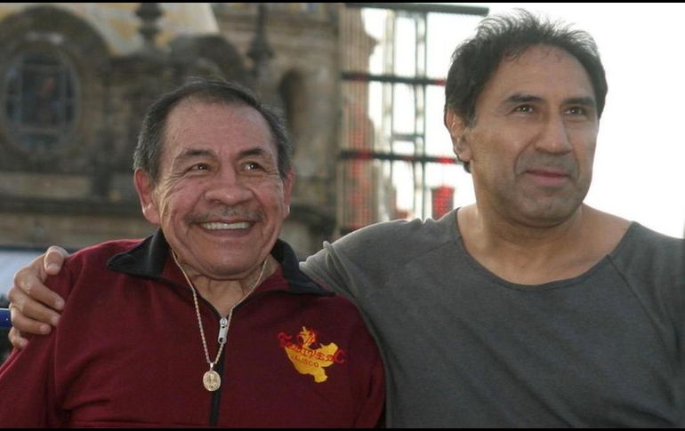 Linares (izquierda), fue recordado por su hija como un luchador que 