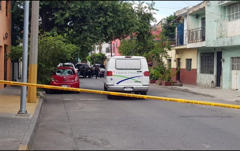 Un comerciante de unos 20 años fue ultimado en Fontaneros y Río Nilo hacia las 15:30 horas; laboraba en un local de celulares cuando ocurrió la agresión. EL INFORMADOR / S. Blanco