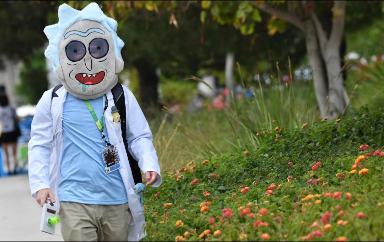 Un fan con una máscara de 