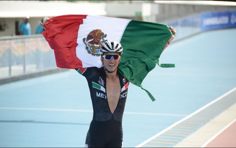 Este sábado, el jalisciense se lleva la presea dorada en la prueba de 300 metros contrarreloj. ESPECIAL / Code