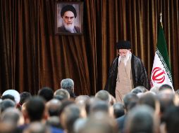 Jamenei apuesta por una línea de menos apertura que la del presidente iraní Hasan Rohani. EFE/OFICINA PRESIDENCIAL