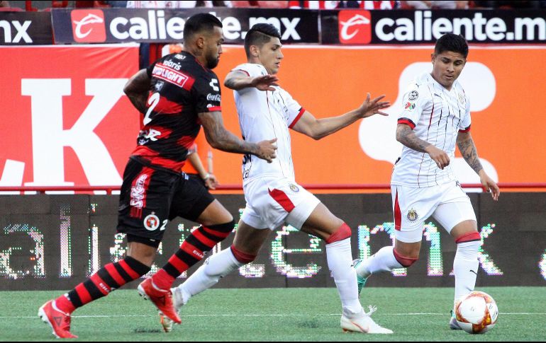 El talón de Aquiles siguió siendo el mismo para el Rebaño: la pelota detenida. EFE / A. Zepeda