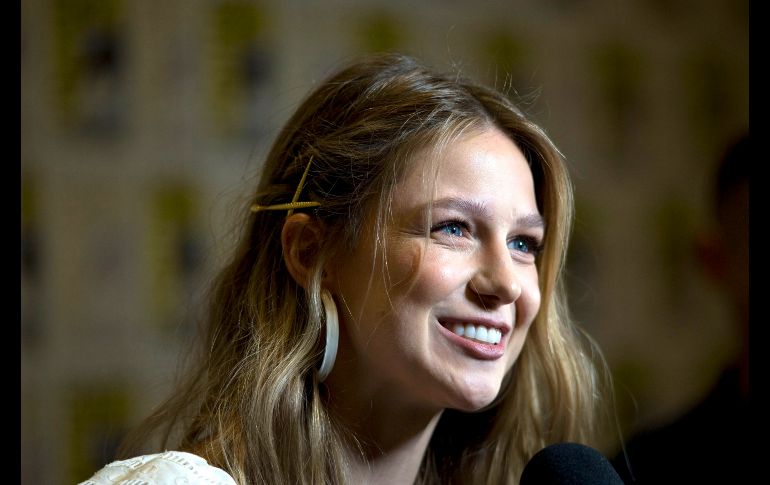 Los superhéroes también asisten sin disfraz a la Comic-Con de San Diego, en Estados Unidos. La actriz Melissa Benoist, protagonista de la serie 