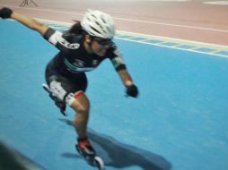 Elías Alvarado cronometró 45.812 segundos en la prueba de 500 metros sprint femenino. TWITTER / @COM_Mexico