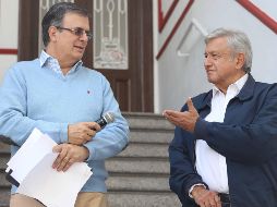 Andrés Manuel López Obrador junto al futuro canciller, Marcelo Ebrard. SUN/B. Fregoso