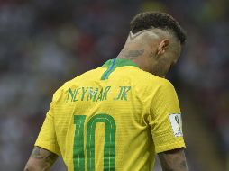 El privilegio del padre de Neymar de hospedarse en el mismo hotel de la Selección brasileña habría provocado descontento entre familiares de otros jugadores. MEXSPORT / ARCHIVO