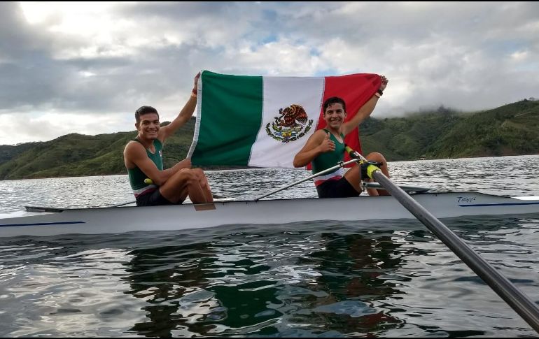 La delegación mexicana de remo se llevó el título fuera de nuestras fronteras. TWITTER / @CONADE