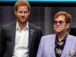 El príncipe Enrique y Elton Jhon coinciden en la conferencia, evento realizado con el objetivo de recaudar fondos en la lucha contra el virus. EFE / R. Utrecht