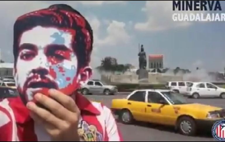 Los organizadores piden que los aficionados usen máscaras con los rostros de figuras del equipo que han sido objeto de 