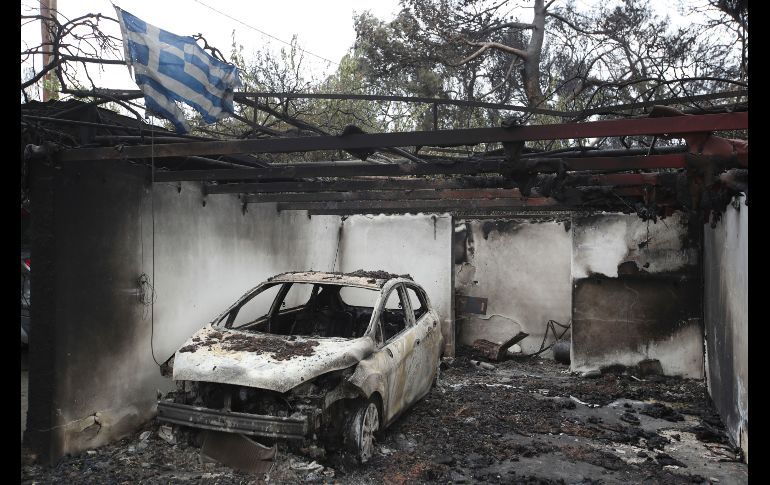 El fuego en Mati se propagó por los vientos, que llevaban ráfagas de más de 100 km/h.
