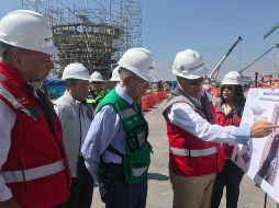 Jímenez se reunió el pasado 19 de julio con los directivos del Grupo Aeroportuario para analizar el avance de las obras. TWITTER / @JimenezEspriu