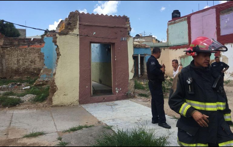 El fuego consumió muebles, ropa y un televisor. ESPECIAL / Bomberos de Guadalajara