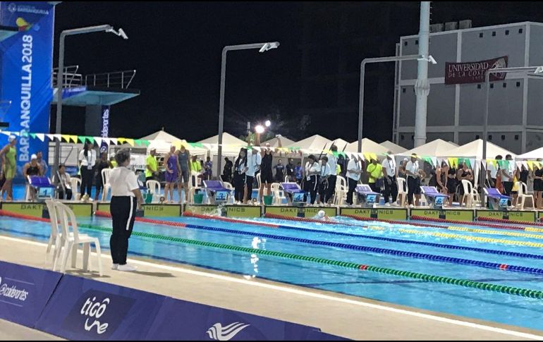El equipo femenil impuso récord al marcar 3:47.07 minutos y lograr la primera posición. TWITTER / @CONADE