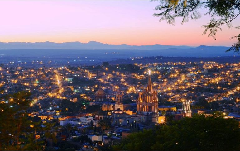 “El Corazón de México” es el identificador de San Miguel no solo por su ubicación central, sino por su vasta historia y férreo interés en preservar las tradiciones y cultura mexicana. FACEBOOK / VisitaSanMiguel