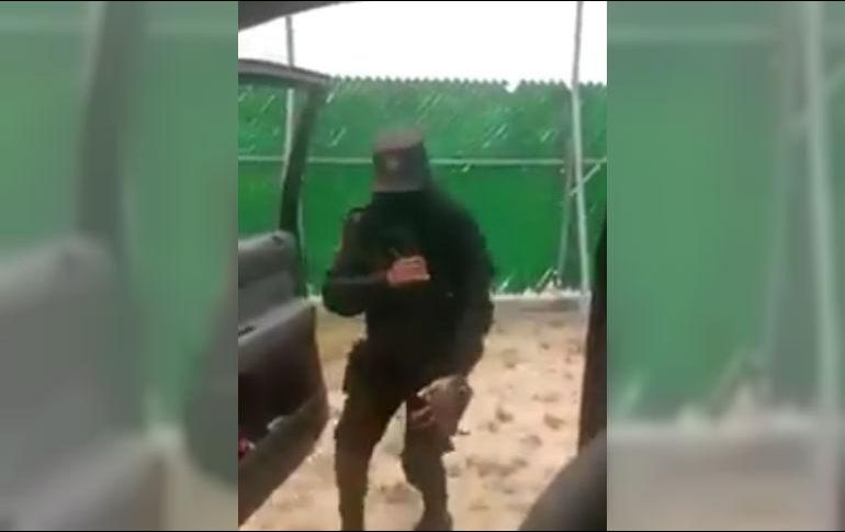 Hasta el momento no se sabe quién es el elemento que aparece bailando. ESPECIAL / Tomada de video