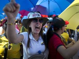 El éxito de la reinserción de los antiguos miembros de la FARC es crucial en el proceso de pacificación de Colombia, pues generaría confianza en la negociación con otros grupos armados. AP / ARCHIVO