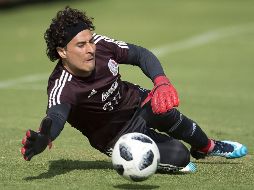 En Europa, Ochoa ha jugado para el Ajaccio, el Málaga, el Granada y el Standard de Lieja. MEXSPORT/ARCHIVO
