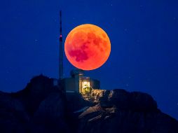 Fotogalería: El eclipse lunar más largo del siglo