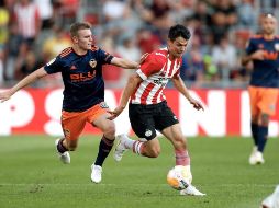 Lozano fue ovacionado en su regreso al Philips Stadion. TWITTER/@PSV