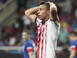 Ángel Sepúlveda, quien entró de cambio, tuvo en el último segundo del encuentro la oportunidad de igualar el marcador, pues se quedó a centímetros de empujar el balón al fondo de las redes celestes. Chivas no tiene puntos en el torneo. AFP/U. Ruiz