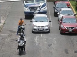 El uso de un casco protector disminuye 72% el riesgo y la gravedad de los traumatismos craneales. EL INFORMADOR/Archivo