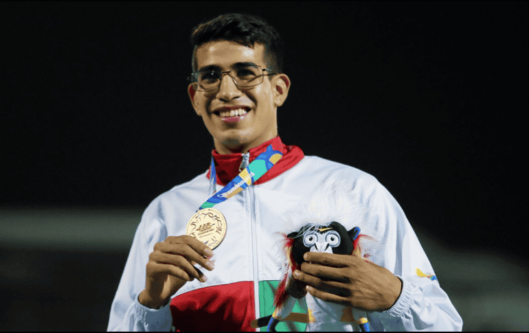 El mexicano de 20 años conquistó la presea dorada con un tiempo de 1:45.2 en el cronómetro. TWITTER / @CONADE