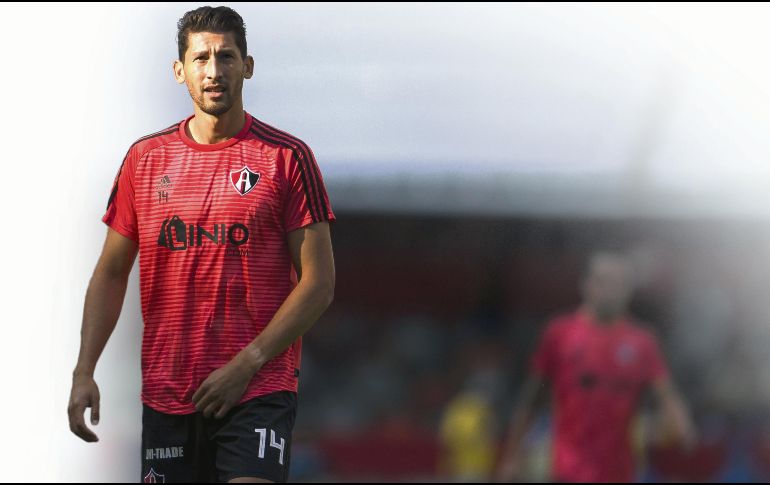 El espigado central estadounidense sabe que llenar los zapatos de Rafael Márquez en el Atlas es una tarea titánica, pero busca con trabajo ganarse de un buen lugar en los corazones de la Fiel. MEXSPORT