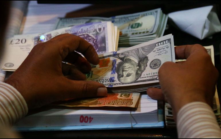 De continuar con su trayectoria, las remesas podrían superar los 30 mil millones de dólares en el año, cifra que marcaría un nuevo récord. EFE/S. Akber