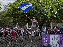 Resaltan que las autoridades realizaron numerosas detenciones arbitrarias y violentas a manos de encapuchados armados. EFE / ARCHIVO