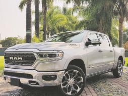 Lee más detalles de la prueba de manejo que hicimos de la Ram Limited 1500 2019 en la portada del suplemento.