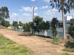 El pasado 4 de agosto vecinos se inconformaron por los trabajos que comenzaron a hacer en el jardín frente al fraccionamiento. ESPECIAL