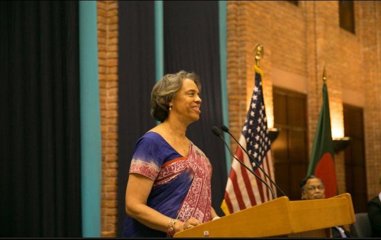 Está previsto que Marcia Bernicat finalice este mes su mandato en Bangladesh tras cuatro años en el país. TWITTER