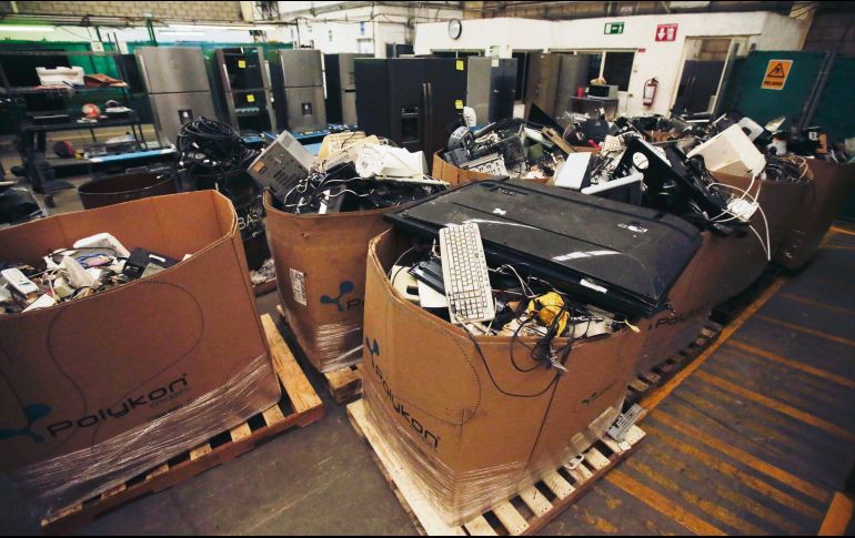 Empresa responsable. Quienes se encargan de separar y reciclar dan el tratamiento adecuado a los residuos. EL INFORMADOR/F. Atilano