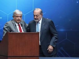 Durante un encuentro con ingenieros, López Obrador reconoció la trayectoria de Carlos Slim. SUN / G. Espinosa