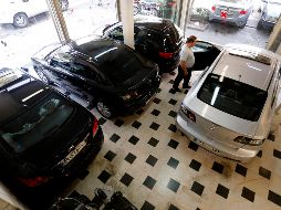 A pesar del mal junio, la cifra acumulada del año fue 8.1 por ciento favorable con un millón 665 mil 178 unidades contra el millón 539 mil 783 vehículos. AFP/A. Kenare