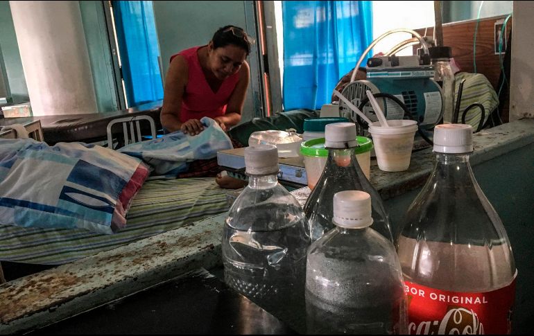 Arroz, granos o pasta es la única dieta para los pacientes del Hospital Universitario en Caracas. AFP / J. Barreto