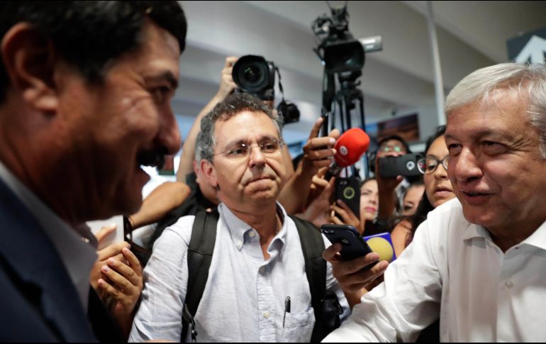  En el foro también participan Olga Sánchez Cordero, propuesta como próxima secretaria de Gobernación; el gobernador de Chihuahua, Javier del Corral. SUN/ ARCHIVO