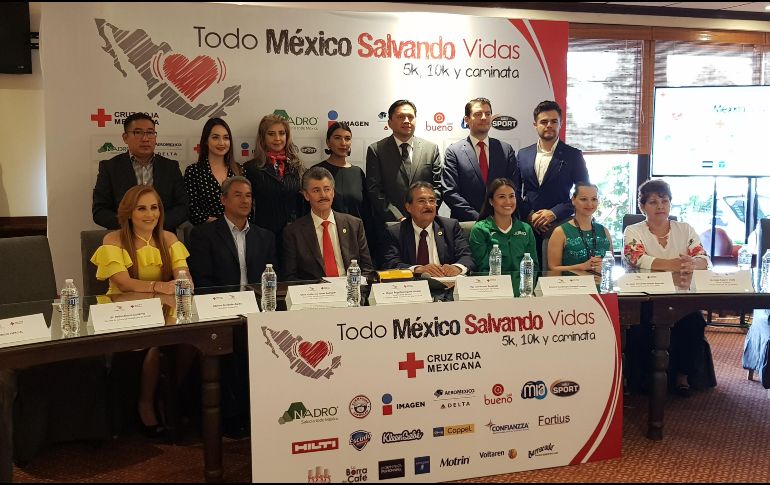 La inscripción a esta carrera atlética tiene un costo de 300 pesos, y lo reunido se utilizará para dar mantenimiento a las ambulancias de la Cruz Roja de Jalisco. EL INFORMADOR / D. Reos