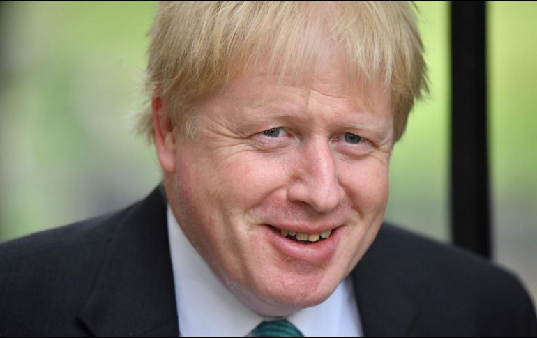 El político escribe que se opone a prohibir la burka y otras vestimentas que cubren el rostro, pero que es 