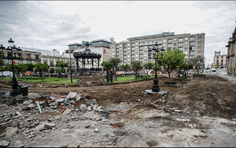 Se instalarán pisos nuevos de color gris en el centro de la plaza y se hará la recuperación del cableado, instalaciones y drenajes. EL INFORMADOR/F. Atilano