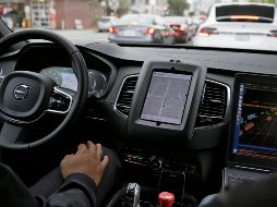 Unos 80 mil conductores trabajan para al menos una de las cuatro compañías vía aplicaciones de Nueva York, contra 13 mil 500 choferes de taxis amarillos. AP/ ARCHIVO