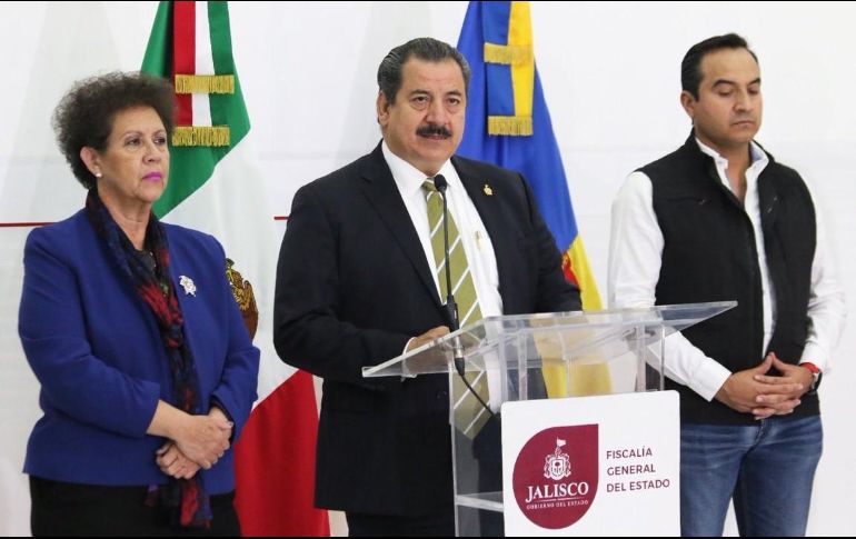 El fiscal de Jalisco, Raúl Sánchez Jiménez, indicó que también se espera próximamente identificar a tres de las siete personas encontradas en la fosa de Villa Fontana Aqua. TWITTER / @RaulSanchezJal