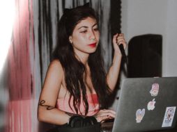 María Matus caminaba por la playa la madrugada del domingo junto a una amiga de nacionalidad inglesa cuando fueron atacadas. FACEBOOK / Marmaid