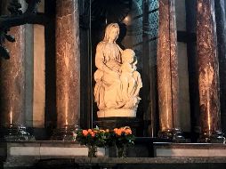 La Madonna de Brujas, un tesoro escondido en la iglesia de Nuestra Señora, fue esculpida por Miguel Ángel; es la única obra del artista italiano que salió de Italia durante su vida. EFE / M. Faro