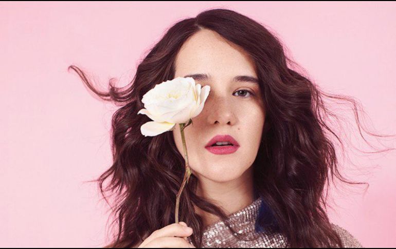 Sariñana afirma que este año no tendrá “shows” en la Ciudad de México, pero sí arrancará una gira a finales de 2018 por algunas ciudades del país. TWITTER / @ximenamusic