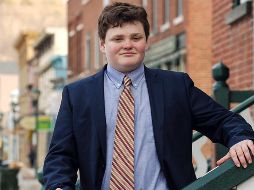 Su sitio web lo proclama un defensor de las familias de clase media y trabajadora, con 