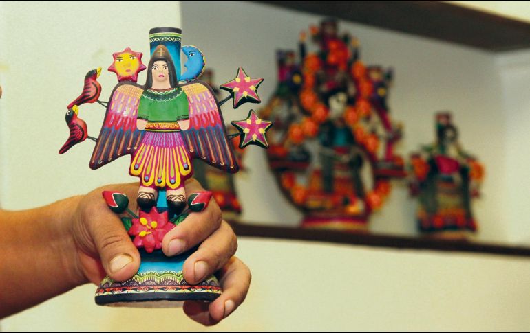 “Árbol de la vida”. Una de las versiones de esta artesanía que ha encontrado en el extranjero un mercado de alta demanda. NTX