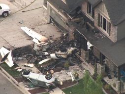 Duane Youd pilotó un pequeño avión de una compañía para la que había trabajado y la estrelló contra su vivienda alrededor de las 02:30 horas locales; el lunes había sido detenido y luego liberado. AP / J. Wilson