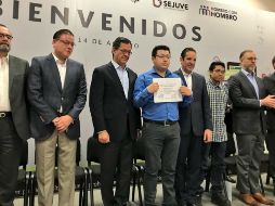 Roberto Campa participa en la entrega de constancias a beneficiarios del Subprograma Bécate y reconocimientos a empresas. TWITTER / @1Campa