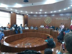 La organización Ciudadanos Observando detectó que los domicilios físicos de las empresas utilizadas en la compra de varios artículos son domicilios particulares o negocios que nunca abrieron. TWITTER / @rorayez